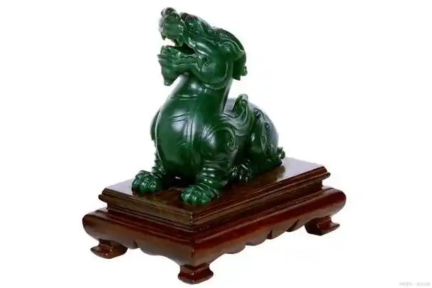 又称辟邪,天禄,百解,是我国古代传说中的一种瑞兽,与龙,凤,龟,麒麟并