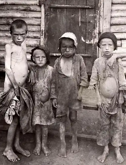 饥饿到底有多可怕:看看1942年的河南大饥荒,比电影更为残酷