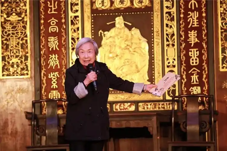 粤剧大师林小群白超鸿也来追剧丹灶仙岗群声台上的这场戏曲展演不简单