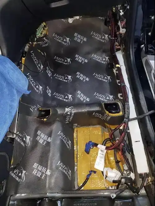 吉普大切诺基改装大白鲨隔音—衡水悦林声汽车隔音改装