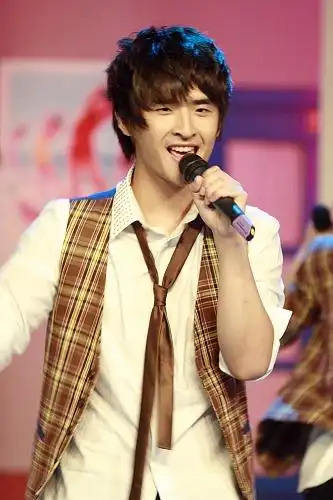 "至上励合"告别秀,小五落泪演播厅