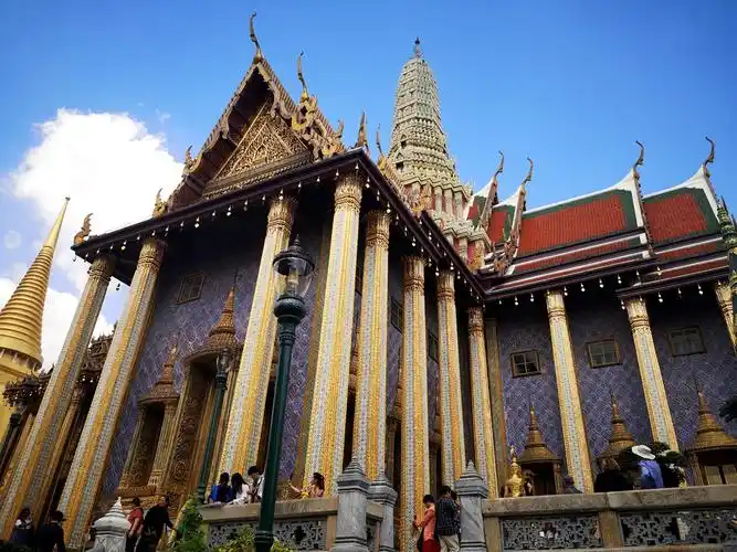 首次泰国游,大皇宫是必去景点,地标性建筑堪称艺术精典