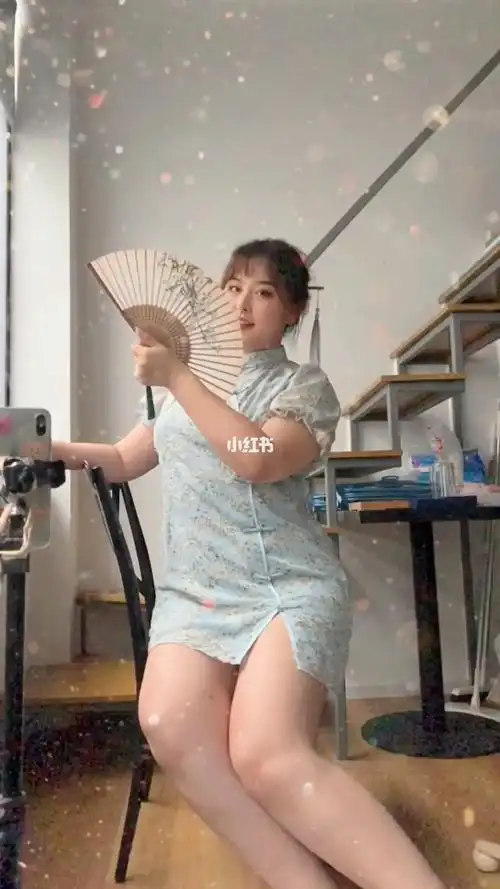 胖女生也可以穿旗袍