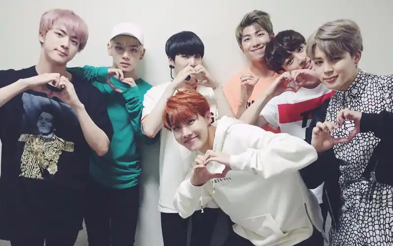 【防弹少年团】血汗泪 18合1 打歌舞台混剪_哔哩哔哩_bilibili