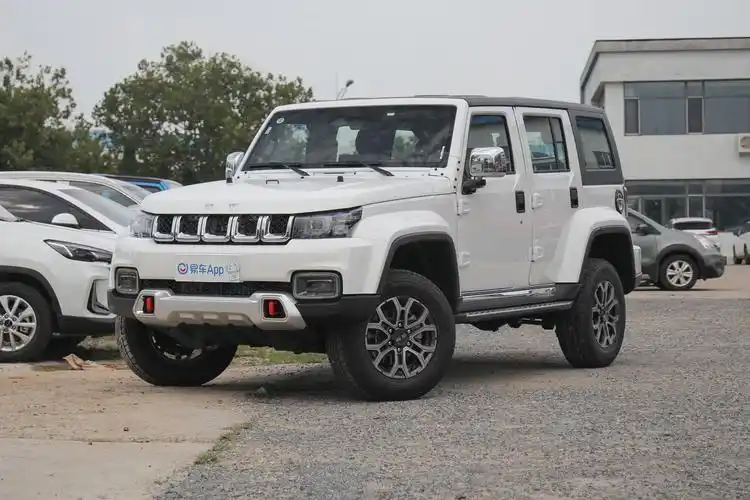 2020款北京bj40城市猎人版20t手自一体四驱侠客版