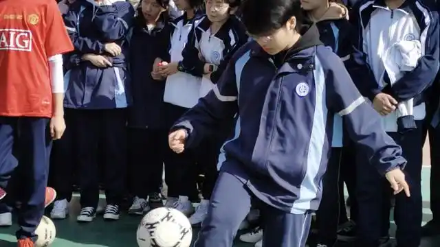 兰炼一中高一级部的课间!热闹!