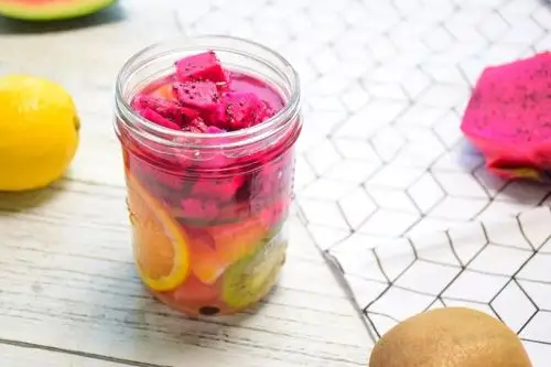 店里24块一杯的『网红水果茶』,自制只花1元,明星最爱喝的无糖低卡版