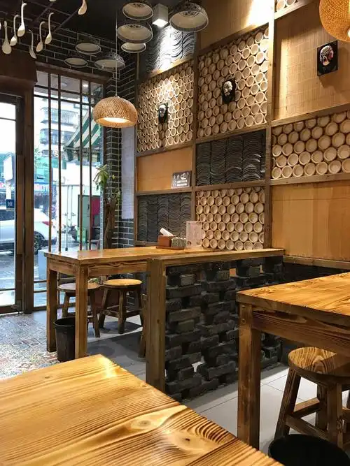 几次来到这家重庆小面,特好吃,面很劲道,辣味足,环境不错.