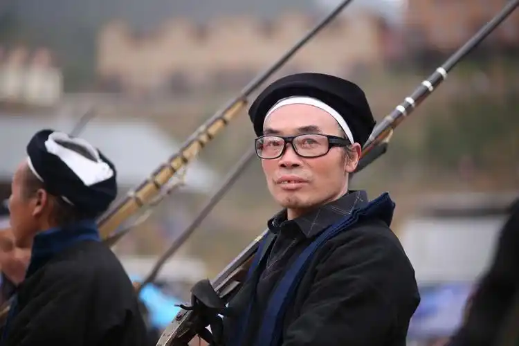 其它 白裤瑶年街节记录 写美篇白裤瑶是瑶族的一个支系,因男子都穿着