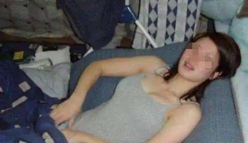 女大学生宿舍产子,深夜顺产8斤男婴,舍友:这已经是二胎了