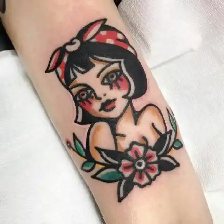 一组可爱的卡通女生彩色手臂纹身99