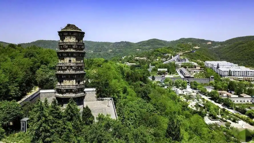 咸阳好玩的旅游景点有:咸阳市区古城区,高陵陵园,汉阳陵博物馆,泾阳