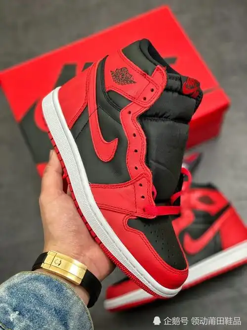 翻转黑红禁穿aj1varsityred开箱鉴赏