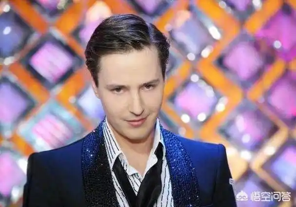 风神展翼去听听nicola sedda的colors,这是世界上音域跨度最大的一首