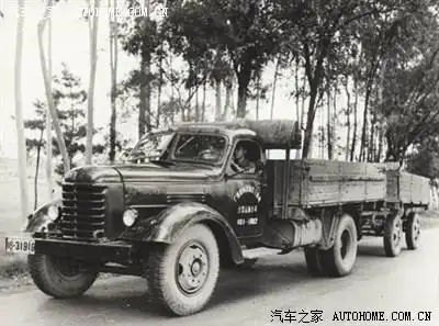 老解放拖挂车