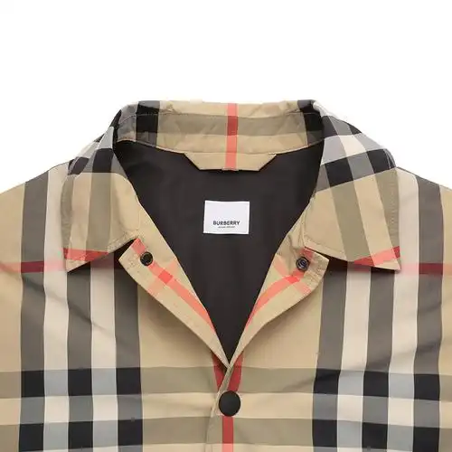 博柏利burberry春秋款男士休闲版型衬衫式夹克上衣外头8070347主要