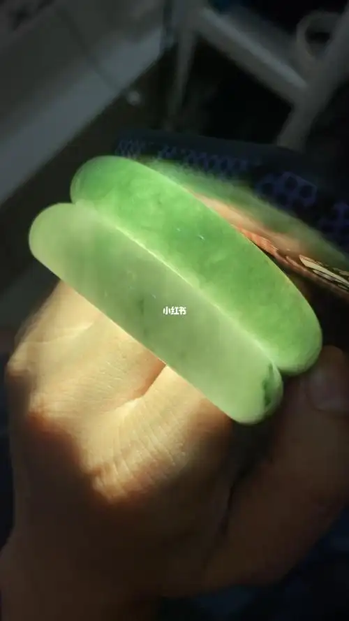 这是石英石染色吗