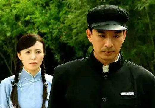 演员孙岩演绎我党精英特工电视剧过界央8热播