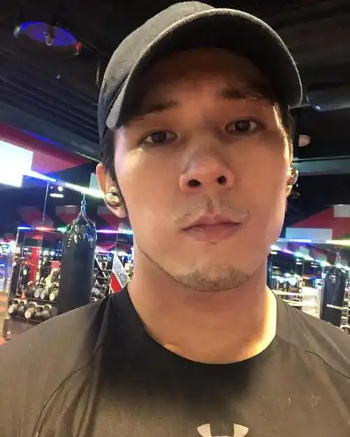 前南拳妈妈成员张杰四十岁逆袭成为肌肉型男