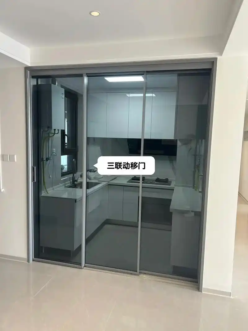 淮北奥华木门工厂移门 粉丝 315 获赞 1953 关注 厨房三联动推拉门