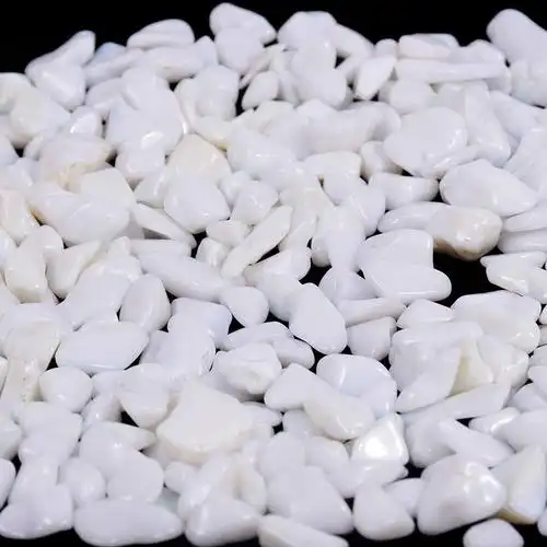 批发天然水晶愈合翻滚的石头白瓷水晶砾石