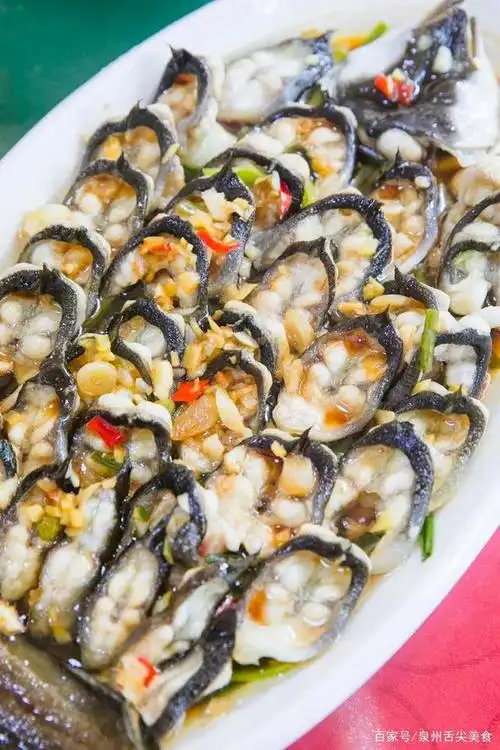 开店20年,凭一只姜母鸭,火成了泉州的美食名片