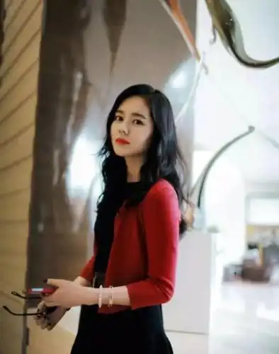 还记得当年的女神韩佳人吗最新近照流出网友果然是不老女神