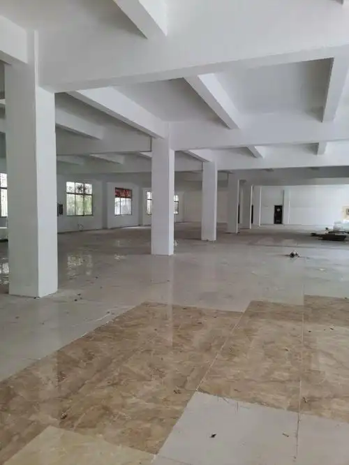 坪地中心村楼上1000平方带装修厂房低价出租