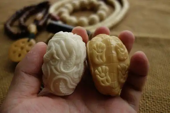 别瞧不起象牙果,包浆4年后,简直太惊艳啦!