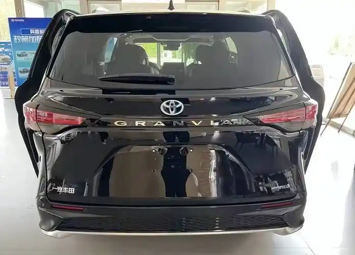 丰田格瑞维亚到店实拍 运动版7座mpv或将年内上市_搜狐汽车_搜狐网