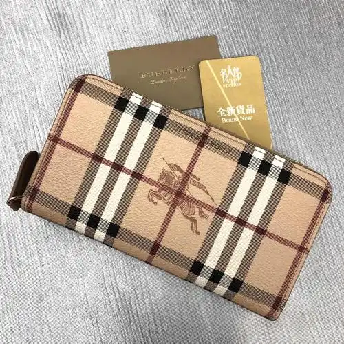 全新burberry 博柏利 长身拉链款银包 4060730 pvc 啡色