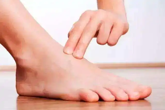 尾椎骨疼是怎么回事?-图片大观-奇异网