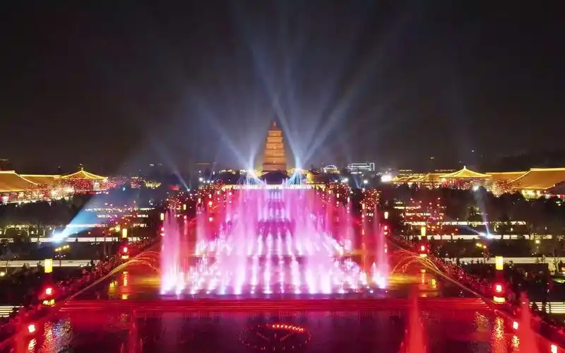 佛光下的《大雁塔音乐喷泉》完整版