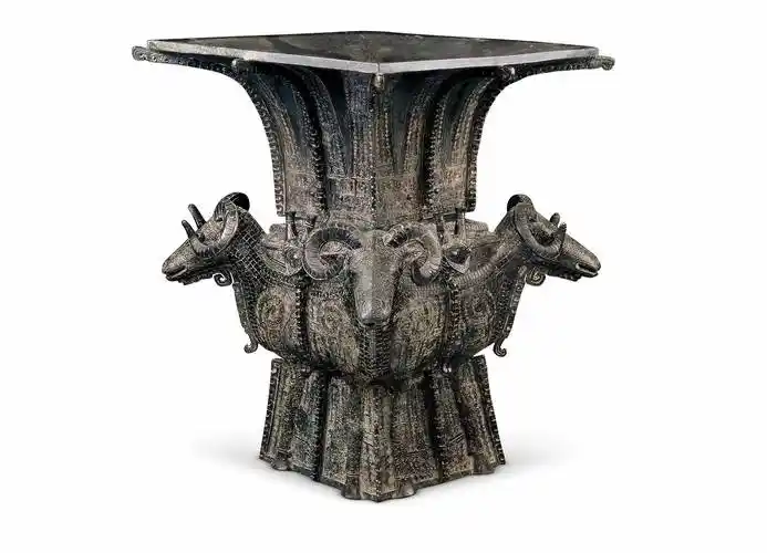 文博日历丨课本里的这件国宝,你一定听说过_青铜_方尊_酒器