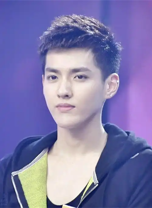 吴亦凡快乐大本营综艺图片