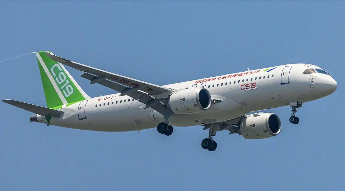 中国c919大型客机六架试飞机圆满完成试飞任务