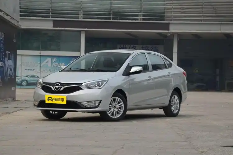 海马m3壁纸_海马m3_海马m3外观图片_2/860张图片_海马m3波光银/整车