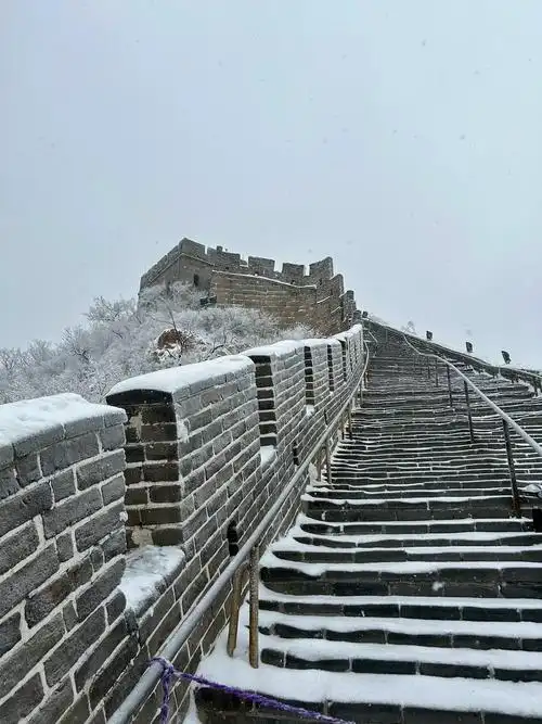 万里长城,千里冰封,万里雪飘!气势磅礴!#雪一落这里就美成了 - 抖音