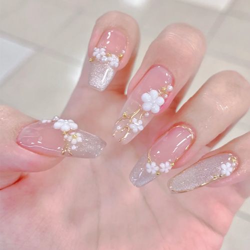 假指甲贴片光疗美甲成品法式仙女猫眼小白花穿戴甲片新娘孕妇可用