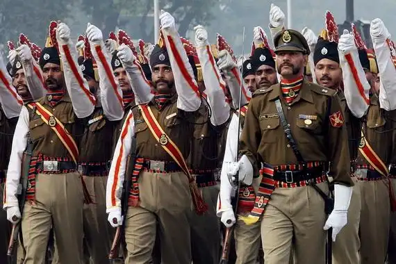 印度举行共和日阅兵[组图]