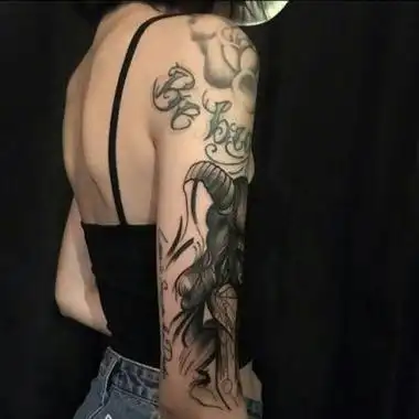 社会女生头像纹身