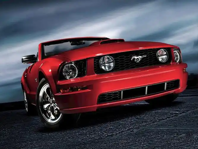 世界名车美国-福特野马