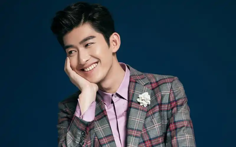 演员张翰时尚写真宽屏壁纸帅哥张翰时尚写真演员阳光男孩