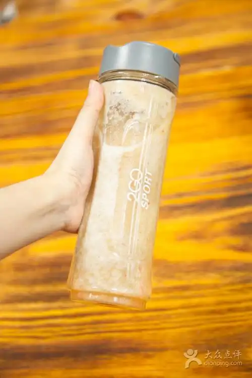 一杯上好的桃子苹果汁就这样诞生啦