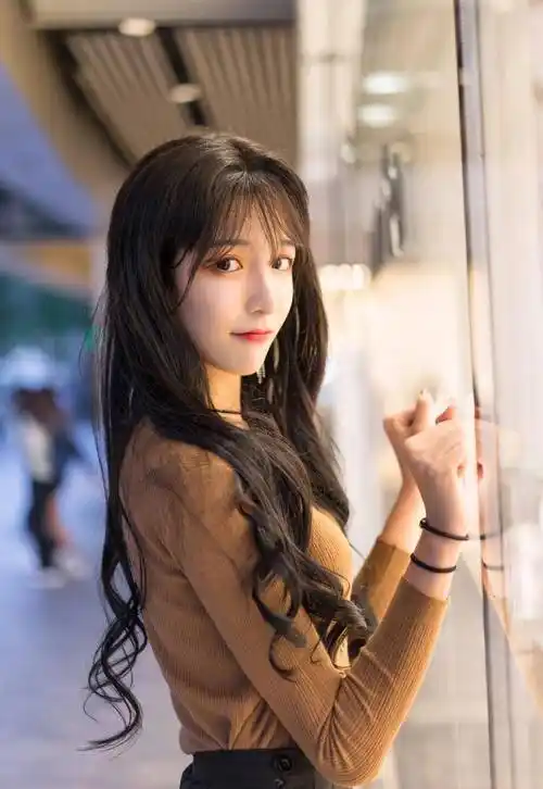 曾火遍抖音的第一女装大佬艾比,这张脸给毁成这样了?