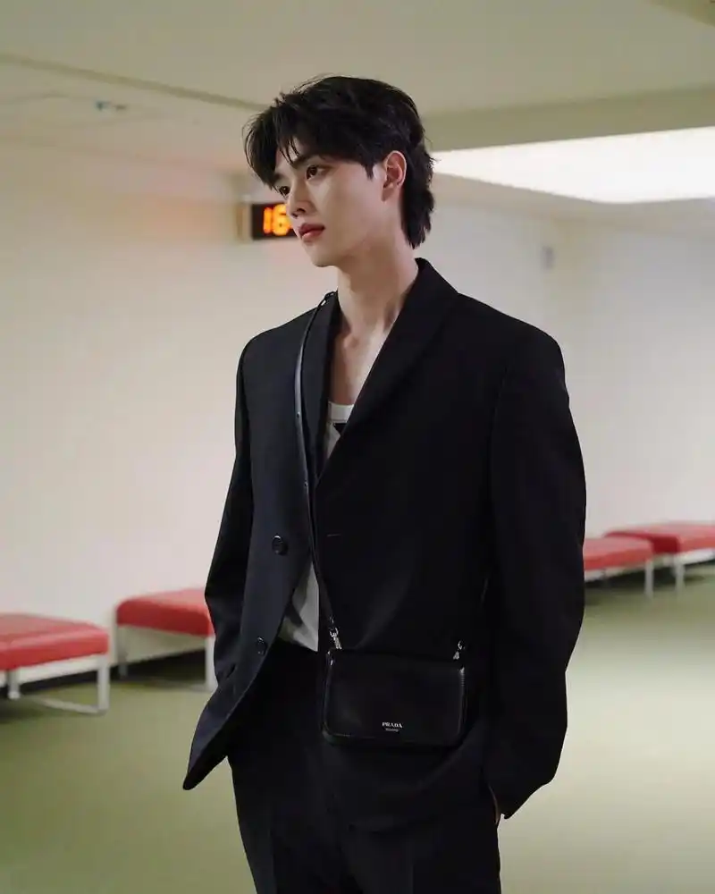 又找到了韩剧舒适区,无法抗拒的宋江,真的好帅! #韩国演员宋江