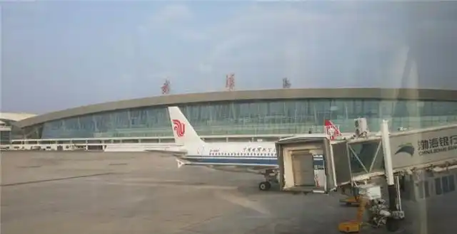 首先要给大家介绍的就是海南省海口市美兰区灵山镇的一座机场,这座