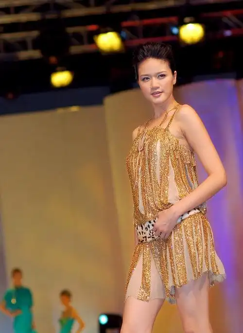 吴英娜,女,中国国籍,<a target="