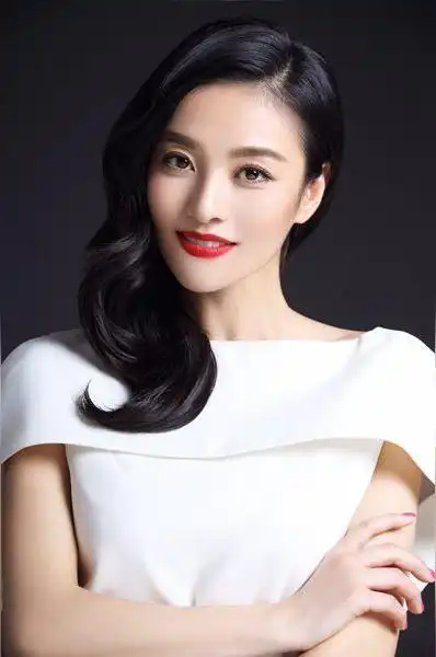 郑清文(中国内地女演员)_尚可名片