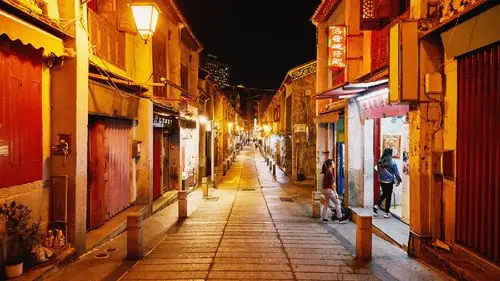 澳门|声色犬马杏仁饼,灯红酒绿福隆新街